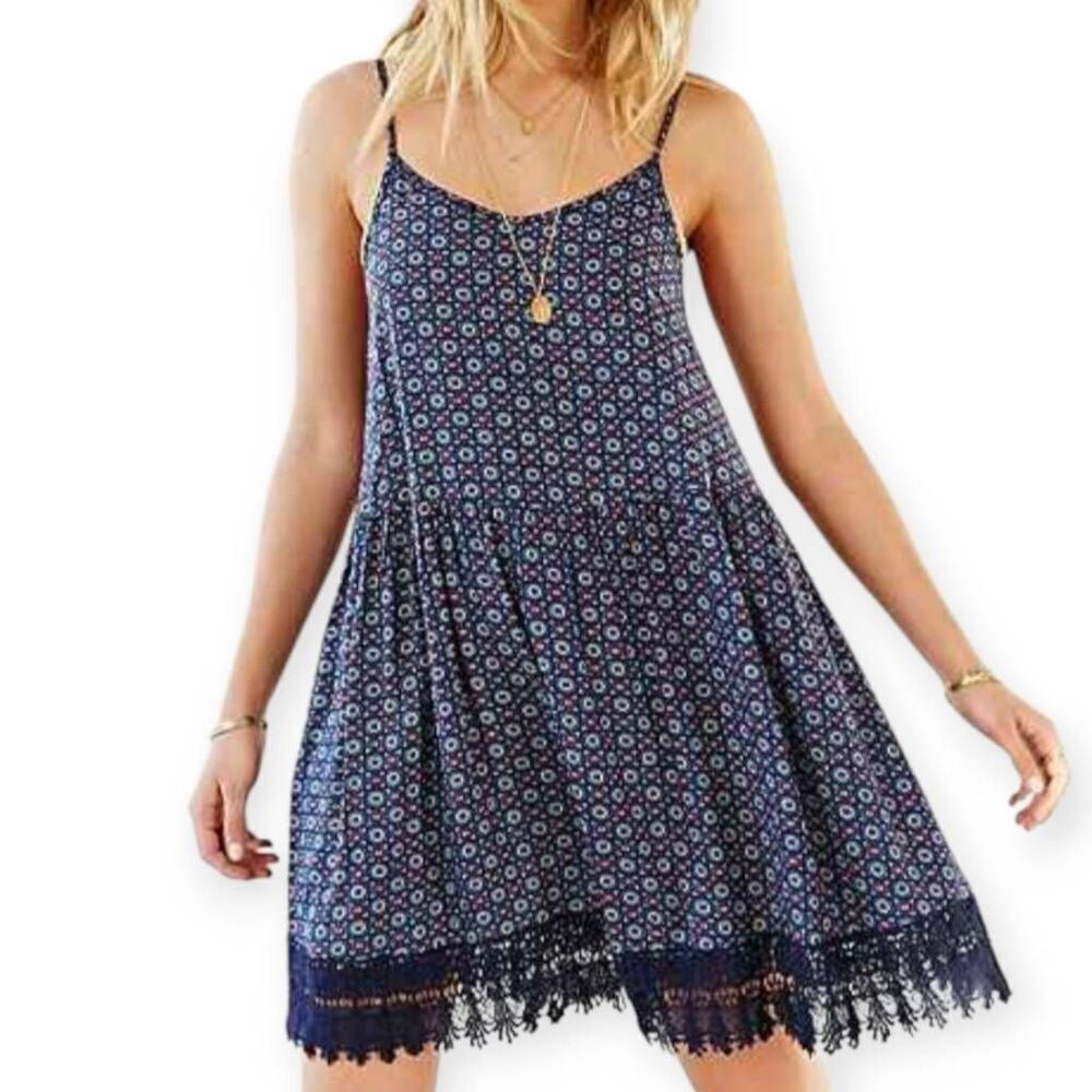 LOVE SADIE WHITE & BLACK TRAPEZE DRESS SZ.S EUC.